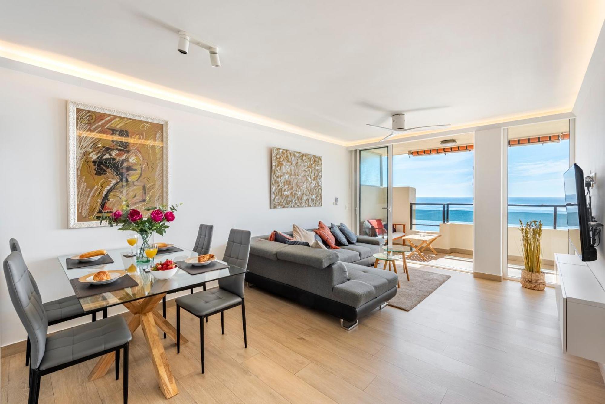 Beachfront -- New Luxury Apartment -- 1ª Linea Playa -- Fuengirola City Center -- Private Parking -- Panoramic Sea Views -- Экстерьер фото